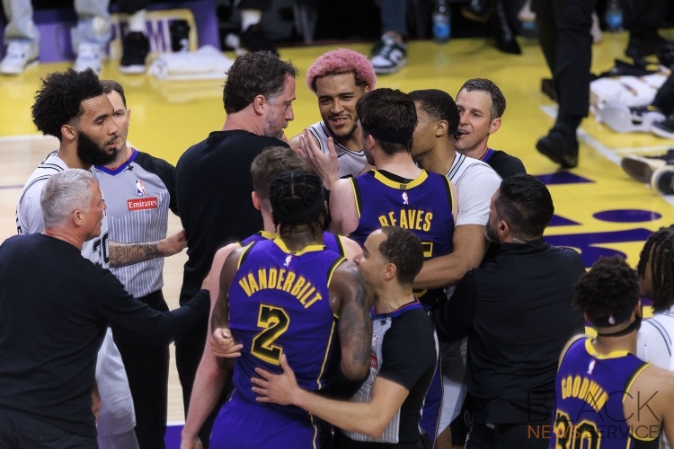 Lakers defeat Spurs, 125-109