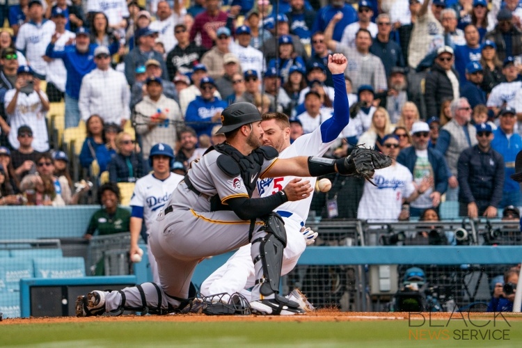 Dodgers Defeat Pirates 9-2