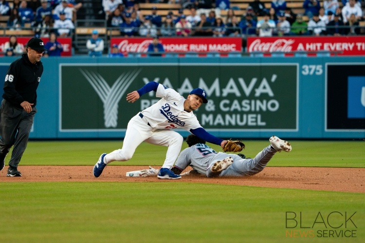 Dodgers Defeat Marlins 15-2