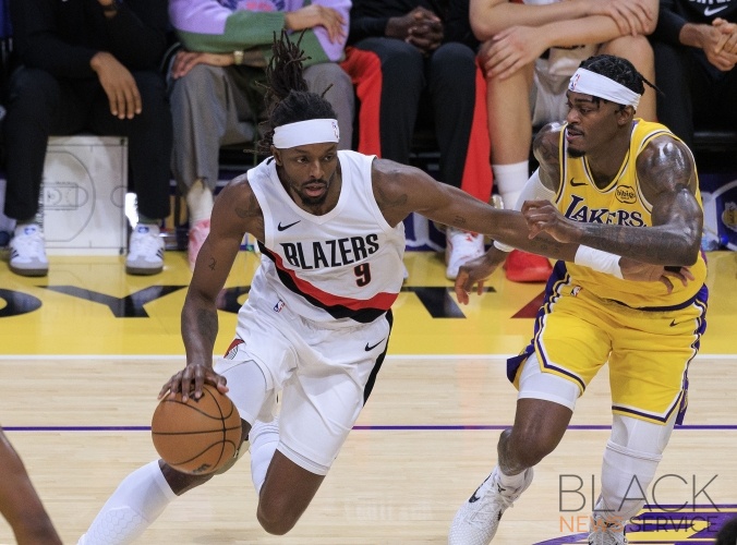 Lakers lose to Portland Trail Blazers, 108-122 Lakers lose to Portland Trail Blazers, 108-122