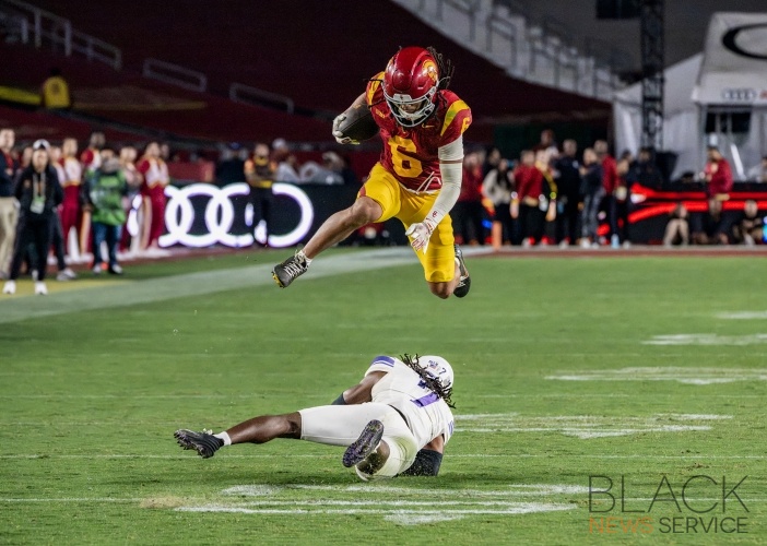USC Defeat Northwestern 38-17