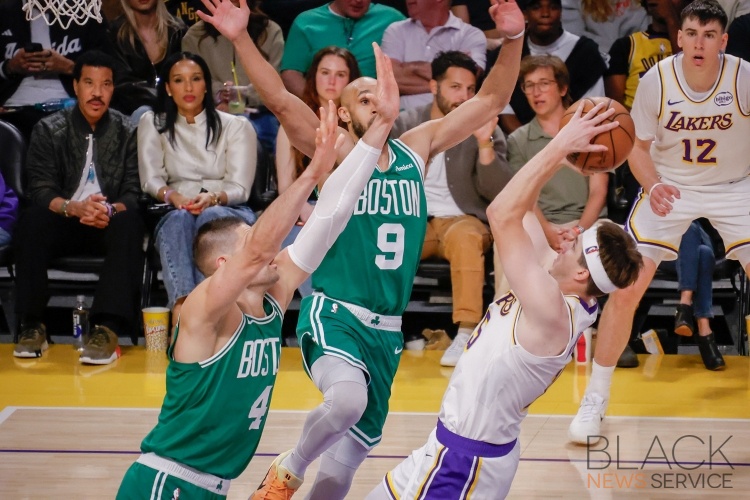 Lakers lose to Celtics, 89-111