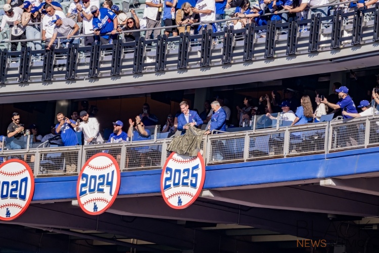 Dodgers Crush The DiamondBacks 8-2