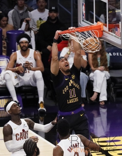 Lakers Defeat Cavs 127-113