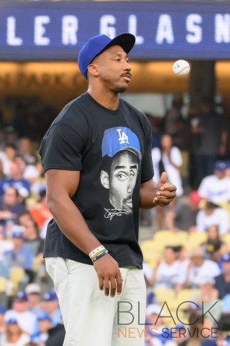 Dodgers defeat Angels, 9-2