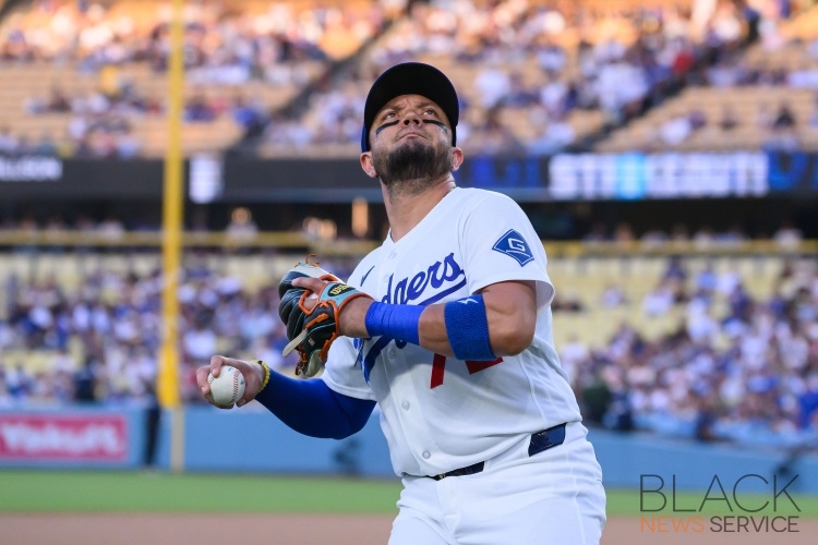 Dodgers lose to Red Sox, 9-4