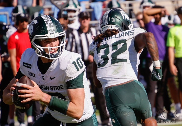 Bruins defeat Spartans, 28-10